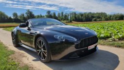 
										Aston Martin Vantage S Roadster full									
