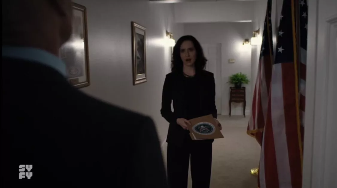 VAN HELSING President's File Series Original Prop S05E11 – Image 2