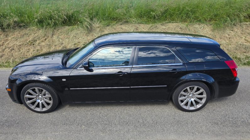 Chrysler 300c SRT8 6.1 V8