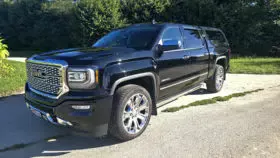 2017  GMC Sierra DENALI 6.2 V8