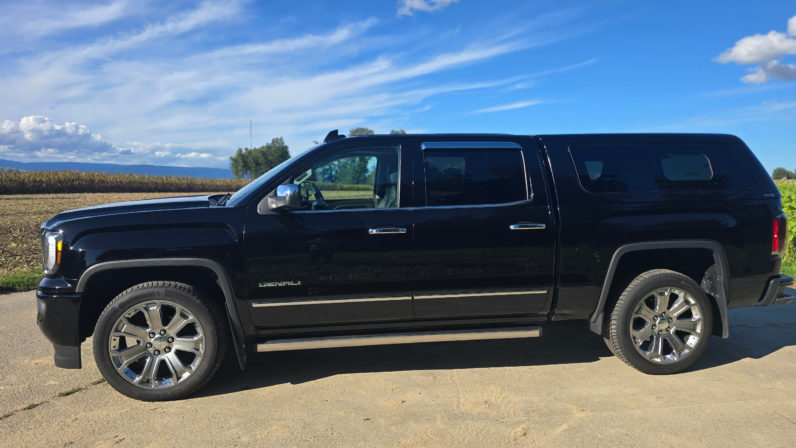 2017  GMC Sierra DENALI 6.2 V8