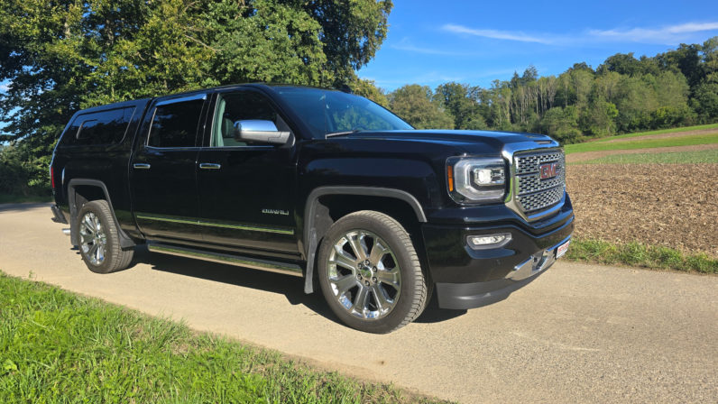 2017  GMC Sierra DENALI 6.2 V8