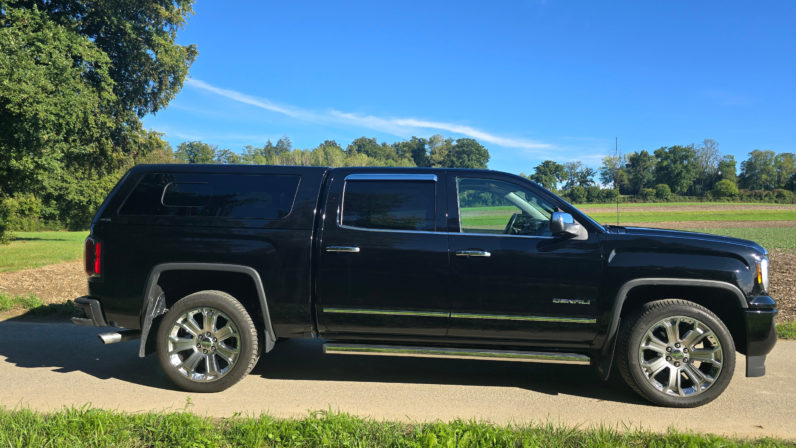 2017  GMC Sierra DENALI 6.2 V8
