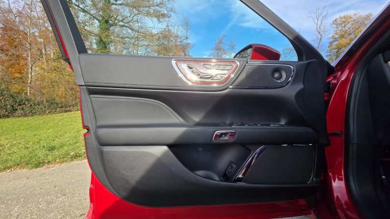 Lincoln Continental 2021 49500 2956 405 Automatique Occasion Essence Limousine